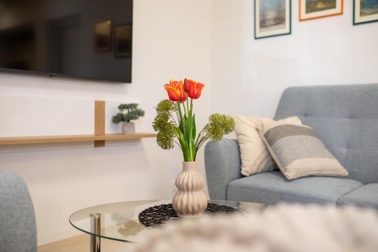Apartman "Ela" Njivice Eksteriør billede