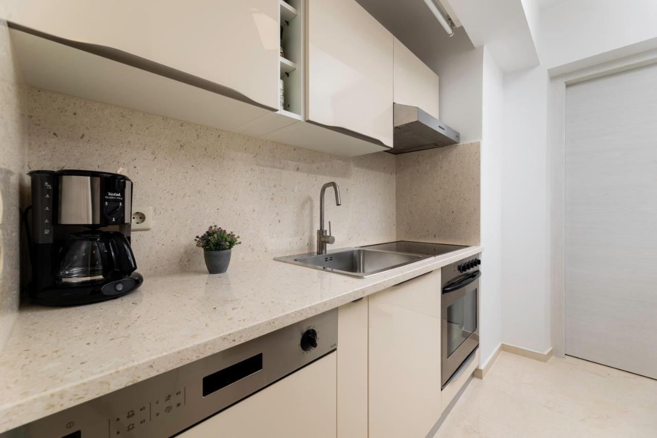 Apartman "Ela" Njivice Eksteriør billede